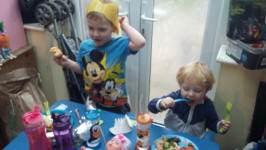 Alfie & Joshua getting into the Christmas spirit at Granny Kate’s.