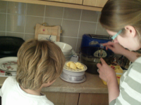 Mason & Ruthie Making Cakes.